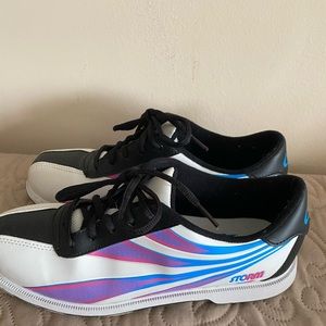 Skye Storm bowling shoes